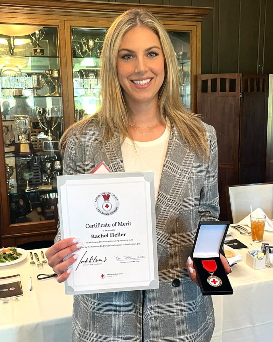 RedCrossNorCal's tweet photo. Our #12DaysofRedCross continues today with another highlight from our Year in Review page. We were proud to award Rachel Heller with the Red Cross Certificate of Merit in June for the heroic actions she took when a stranger needed help. https://t.co/Z48pfK8S5t