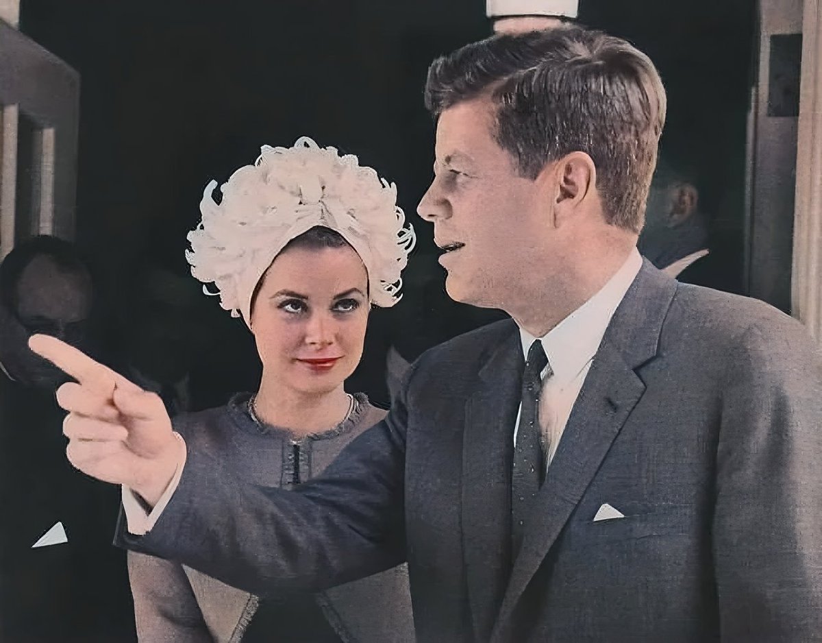 2. La Princesa Grace de Mónaco visitando a JFK en la Casa Blanca, 1961