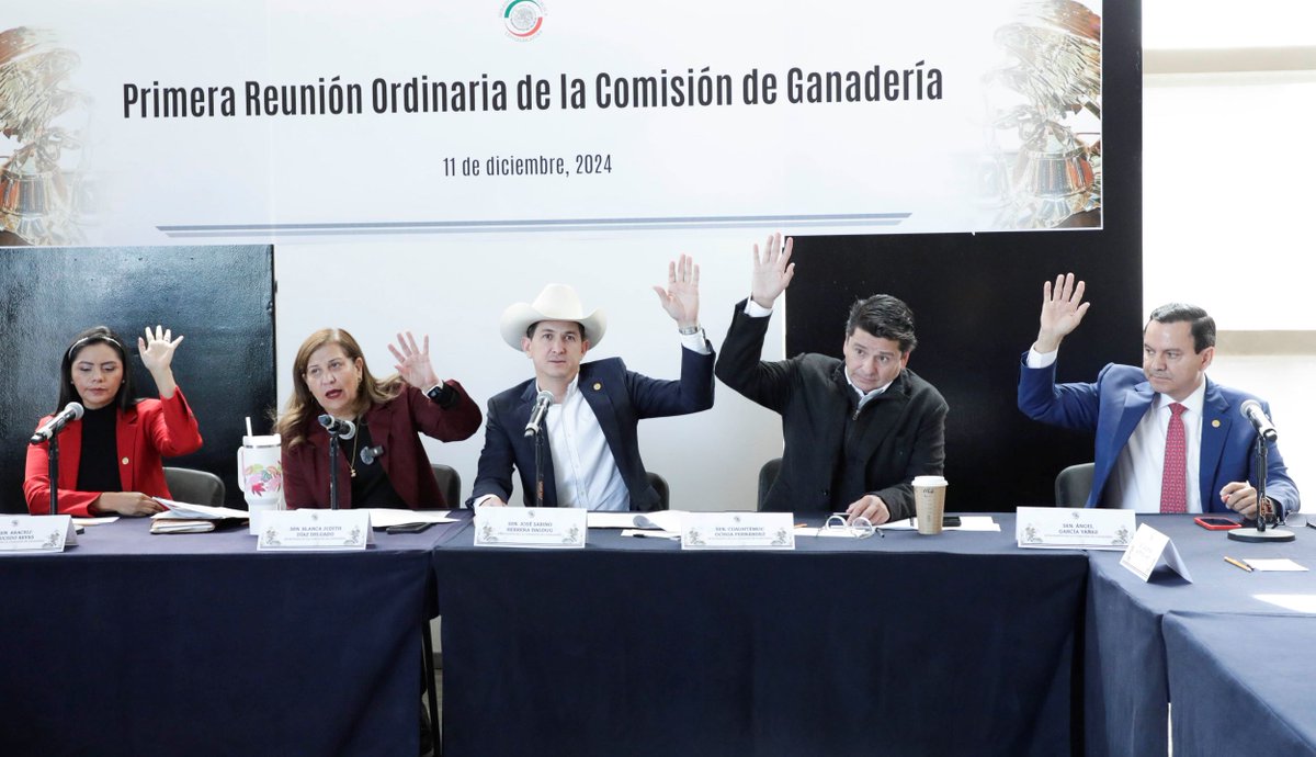 senadomexicano's tweet photo. 📷 Durante la reunión de la Comisión de Ganadería se habló sobre los retos que presenta la plaga del gusano barrenador, y los trabajos que se han implementado para detener el avance del parásito.

https://t.co/Y27En5D61s https://t.co/3K7iDQ2xxf