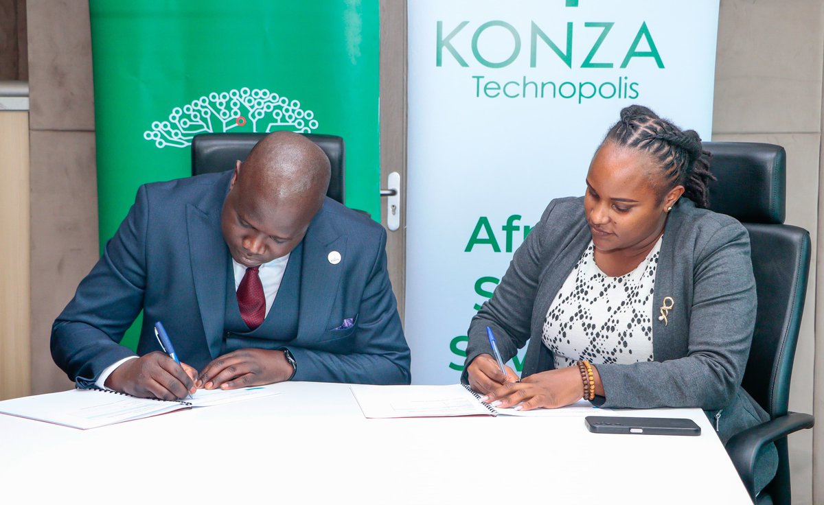 Konza Technopolis CEO John Paul Okwiri signed an MOU with Joan Mbesya, CEO of TechMindset Africa, joined by Prof. Wahab Egbewole (Unilorin VC) and Ismail Eleburuike (SchoolTry CEO) to foster innovation and entrepreneurship in tech.