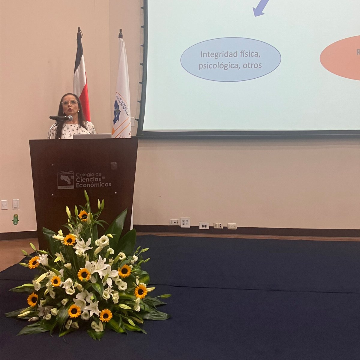 UNODC ROPAN (@unodc_ropan) on Twitter photo #CostaRica I🇨🇷 Nuestro Hub Regional Anticorrupción presenta las experiencias regionales e internacionales en colaboración con la Oficina de Cumplimiento del <a href="/PoderJudicialCR/">Poder Judicial CR</a>, Procuraduría de la Ética Pública, sector privado, colegios profesionales, sociedad civil y academia... #CostaRica I🇨🇷 Nuestro Hub Regional Anticorrupción presenta las experiencias regionales e internacionales en colaboración con la Oficina de Cumplimiento del <a href="/PoderJudicialCR/">Poder Judicial CR</a>, Procuraduría de la Ética Pública, sector privado, colegios profesionales, sociedad civil y academia...