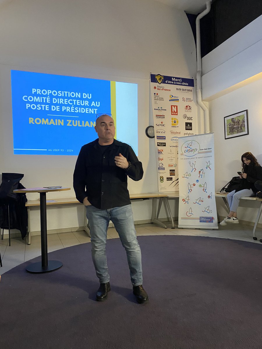 Toutes mes félicitations au président fraîchement réélu de l’<a href="/Usep93/">USEP 93</a>.
Ravie de pouvoir poursuivre la collaboration avec <a href="/seinesaintdenis/">Département de Seine-Saint-Denis</a>
#sportscolaire