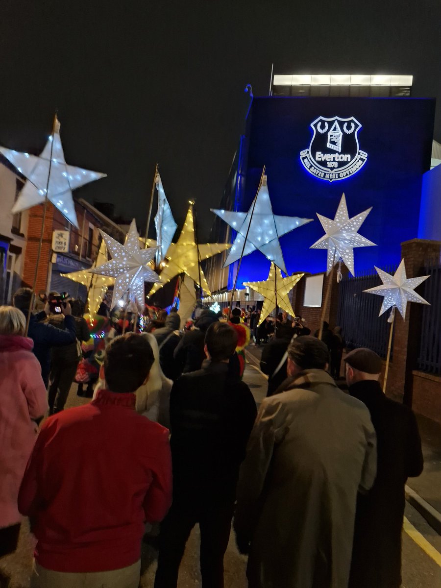 _RuthieB_'s tweet image. What a wonderful night to see the community around County Road come together to open #SpellowLibrary
Thank you to libraries across the country joining us to #ShareTheLight