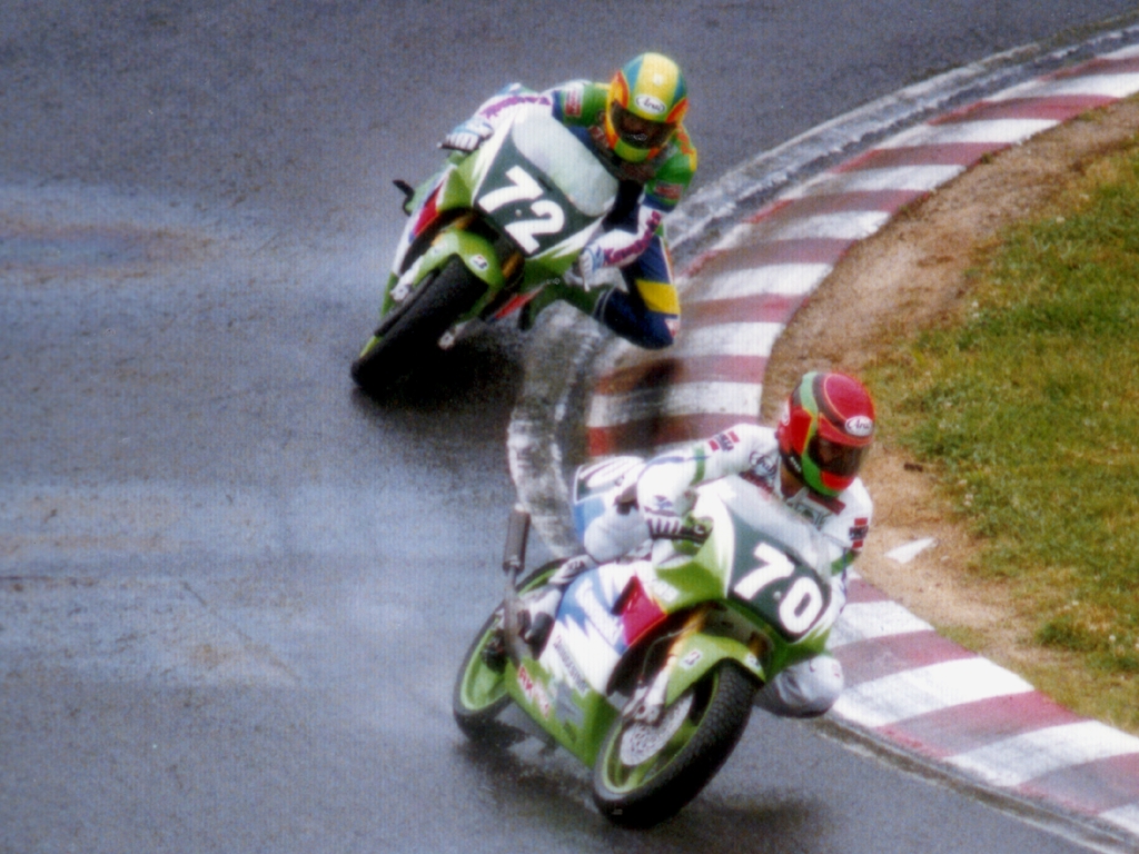 dick_sakuma's tweet photo. カワサキ250GPレーサー最後の日
#カワサキ
#X09
#GP250 https://t.co/goeLcAxyI8