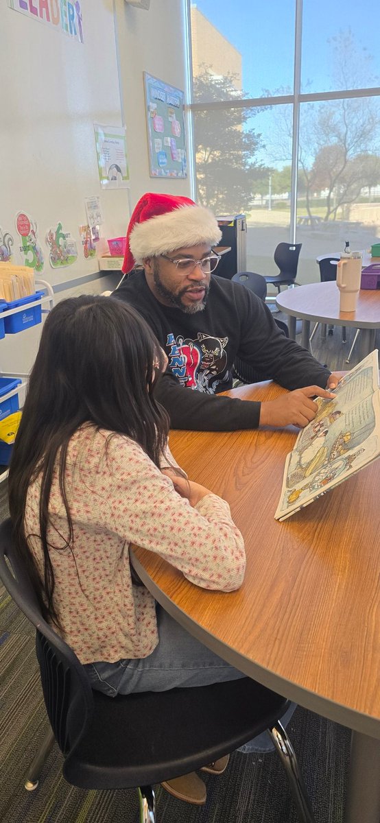 lenabena29's tweet photo. @KennemerMS Take a look at our Reading Department and Ms. Thompson @ActonElem for their "Books with Hot Cocoa" event! We're passionate about reading and fostering a love for books. #BuildingBetterReaders @DuncanvilleISD https://t.co/NZDGaZm1ZD