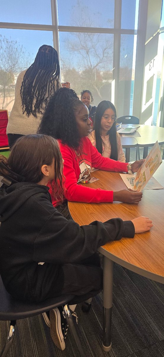 lenabena29's tweet photo. @KennemerMS Take a look at our Reading Department and Ms. Thompson @ActonElem for their "Books with Hot Cocoa" event! We're passionate about reading and fostering a love for books. #BuildingBetterReaders @DuncanvilleISD https://t.co/NZDGaZm1ZD