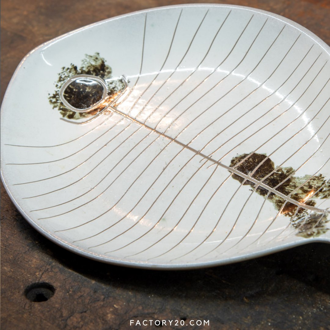 Factory20's tweet photo. Available @ https://t.co/gzZKGJ7bwe
LaGardo Tackett Kenji Fujita Fish Platter

https://t.co/xPeQt5NxTS https://t.co/ICGEZzicOo