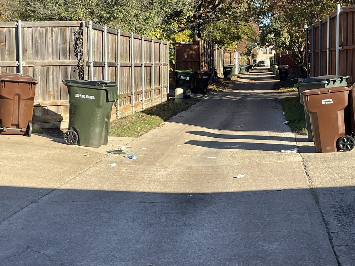 cramos1967's tweet photo. @cityofplanotx This is what was left behind immediately after your recycling trucks came through. Now we have to clean up your mess. Broken glass and recycling material all over the alleyway. https://t.co/wjOY2MjhYk