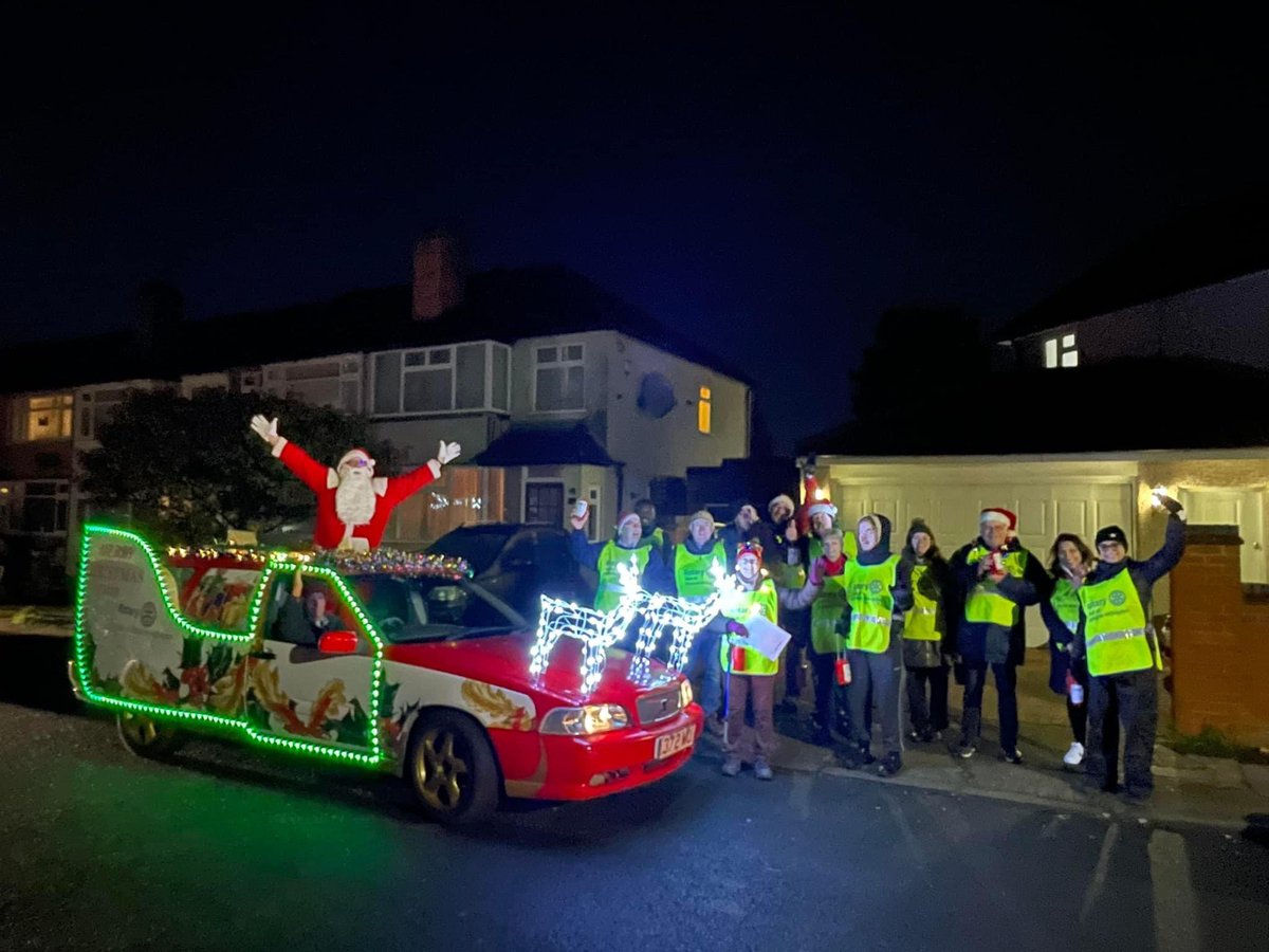 JanetUxb's tweet photo. @RCEHillingdon organises an annual Christmas charity collection in #Ickenham and North #Hillingdon, supporting @alzheimerssoc and @MichaelSobell 
Looking for helpers 12, 16, 17 Dec - 12 Dec most urgent. Please sign up via the link
https://t.co/42qJeH4kzU https://t.co/SwAHLnUAB3