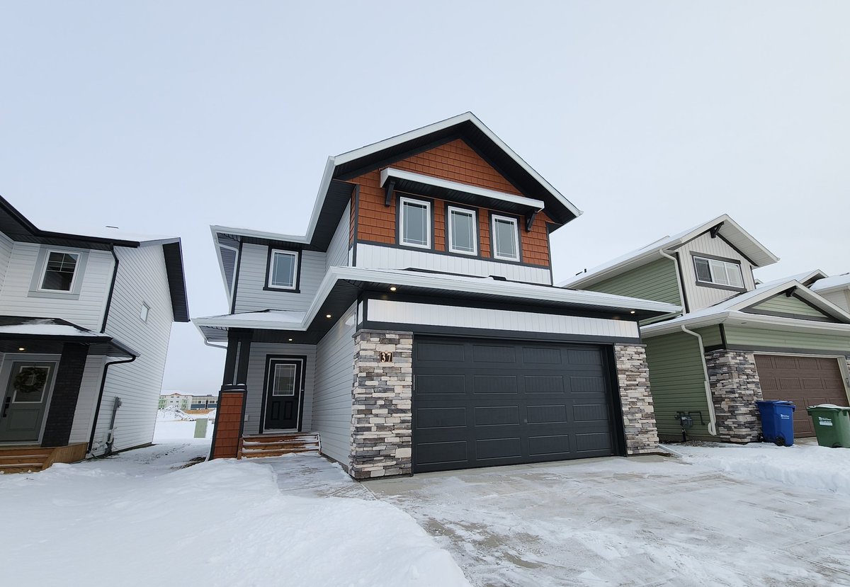 laebonhomes's tweet image. Welcome home 🏡 ✨️

#possessionday #customhomes