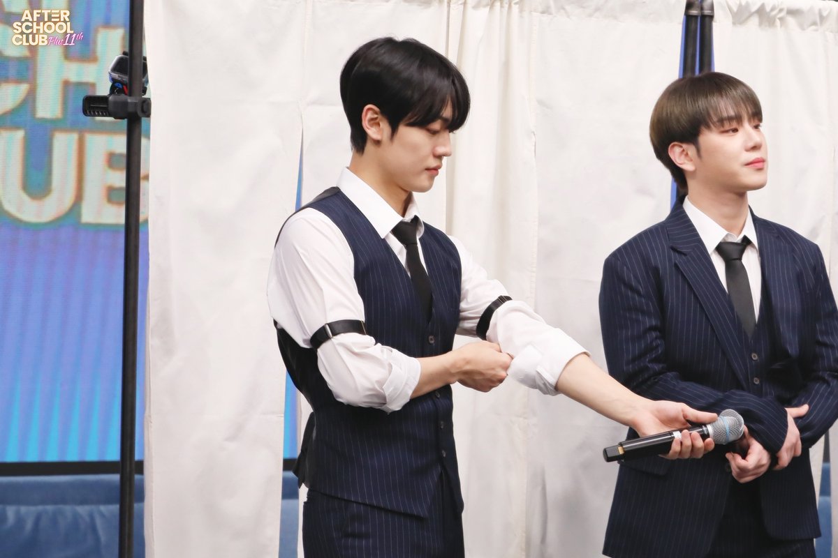 CHOICE_NAtion7's tweet photo. [PHOTO] 241210 | After School Club Facebook update with photos of A.C.E [2/6]

🔗 https://t.co/VHkTwAxQBU

#ACE #에이스 @official_ACE7
#Pinata #피냐타 #ACE_ASC https://t.co/ITSop73l2X