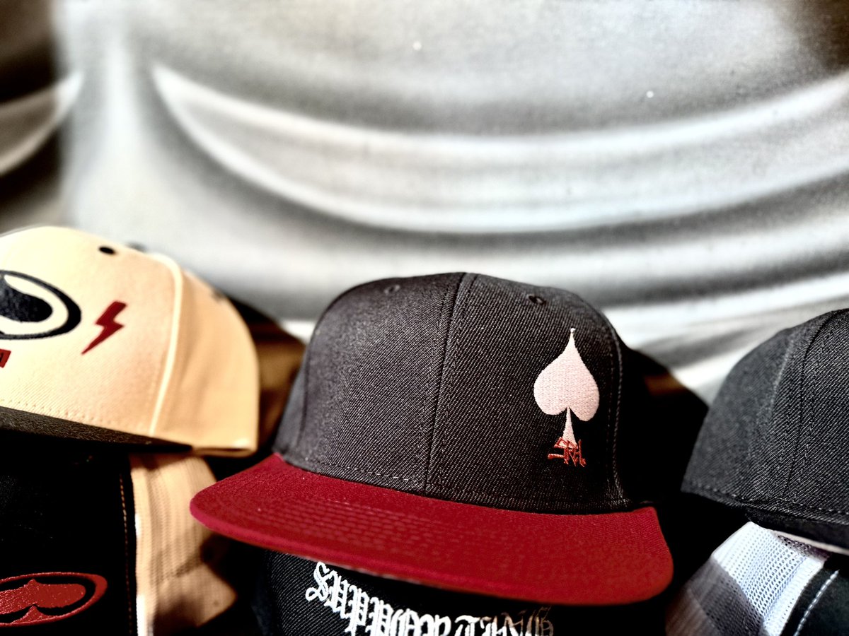 SRHProductions's tweet photo. Hat sale ends tonight!! Last chance to get lids for a low as 20 bucks ♠️🤙🏼⚡️ https://t.co/HN1dE6WLVN https://t.co/MsAZylHnxR