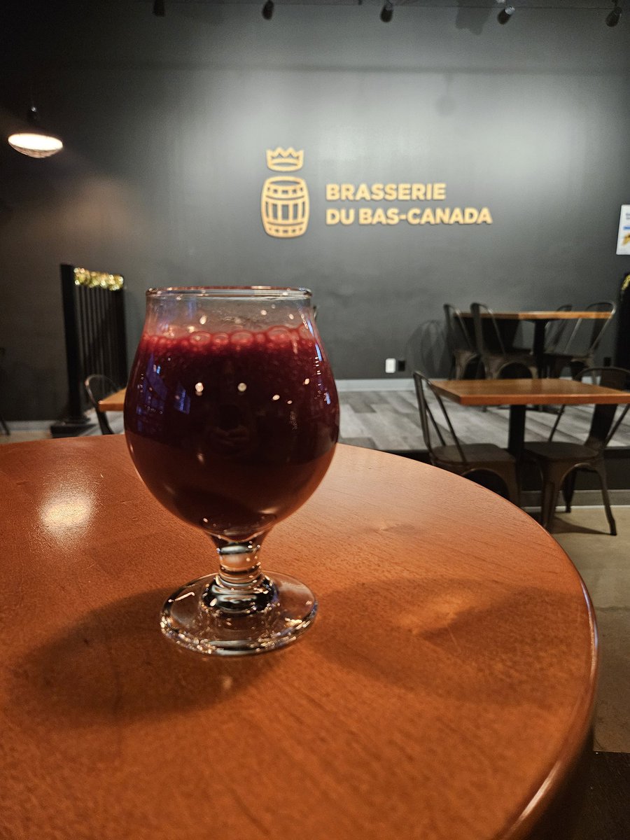 Latou10199359's tweet image. Bas-Canada les chums! 

Je ne peux être au #Messorem. 

@CrazyCatLover__