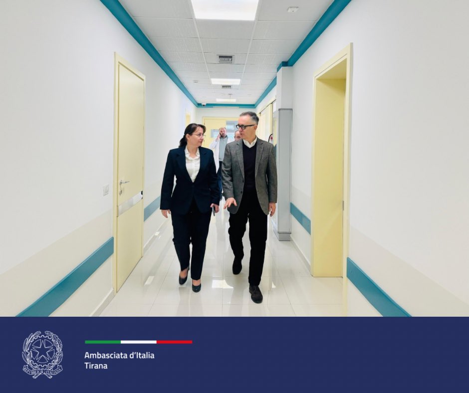 ItalyinALB's tweet photo. 🇮🇹| Fruttuosa visita all'Ospedale Universitario Traumatologico di Tirana 🏥

Incontro con la direzione e con i medici 👩🏼‍⚕️👨🏻‍⚕️👩🏼‍⚕️👨🏻‍⚕️, sempre in prima linea per far fronte a molteplici emergenze e patologie. https://t.co/9F4eXouxXI