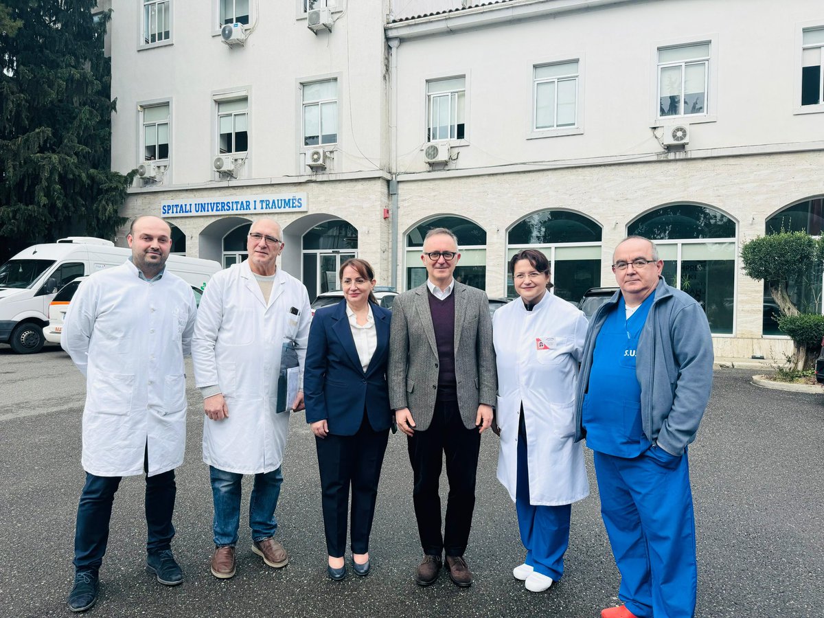 ItalyinALB's tweet photo. 🇮🇹| Fruttuosa visita all'Ospedale Universitario Traumatologico di Tirana 🏥

Incontro con la direzione e con i medici 👩🏼‍⚕️👨🏻‍⚕️👩🏼‍⚕️👨🏻‍⚕️, sempre in prima linea per far fronte a molteplici emergenze e patologie. https://t.co/9F4eXouxXI