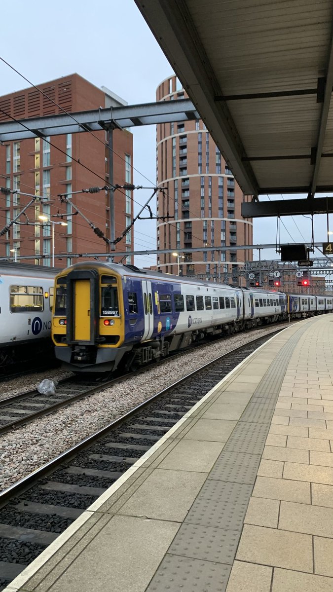 _KristianDB's tweet photo. More from #LeedsCityStation this morning ⁦@northernassist⁩ 11/12/24 https://t.co/955NlV0j7H