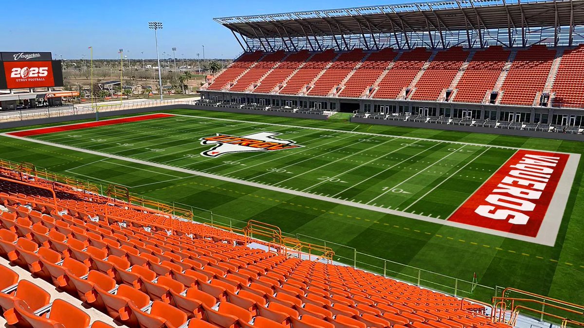Thankful to receive an offer from <a href="/UTRGVFootball/">UTRGV Football</a>!!
<a href="/CoachTBush/">Travis Bush</a> 
<a href="/CoachGHenderson/">Gunnar Henderson</a>