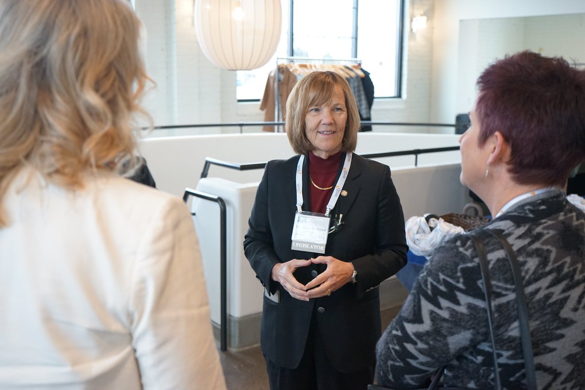Yesterday was one of our favorite days of the year: Our Women in Business #mnleg luncheon! It's a perfect opportunity for Minnesota legislators to hear from business leaders on challenges and opportunities they're facing. THANK YOU to all of the legislators, attendees,
