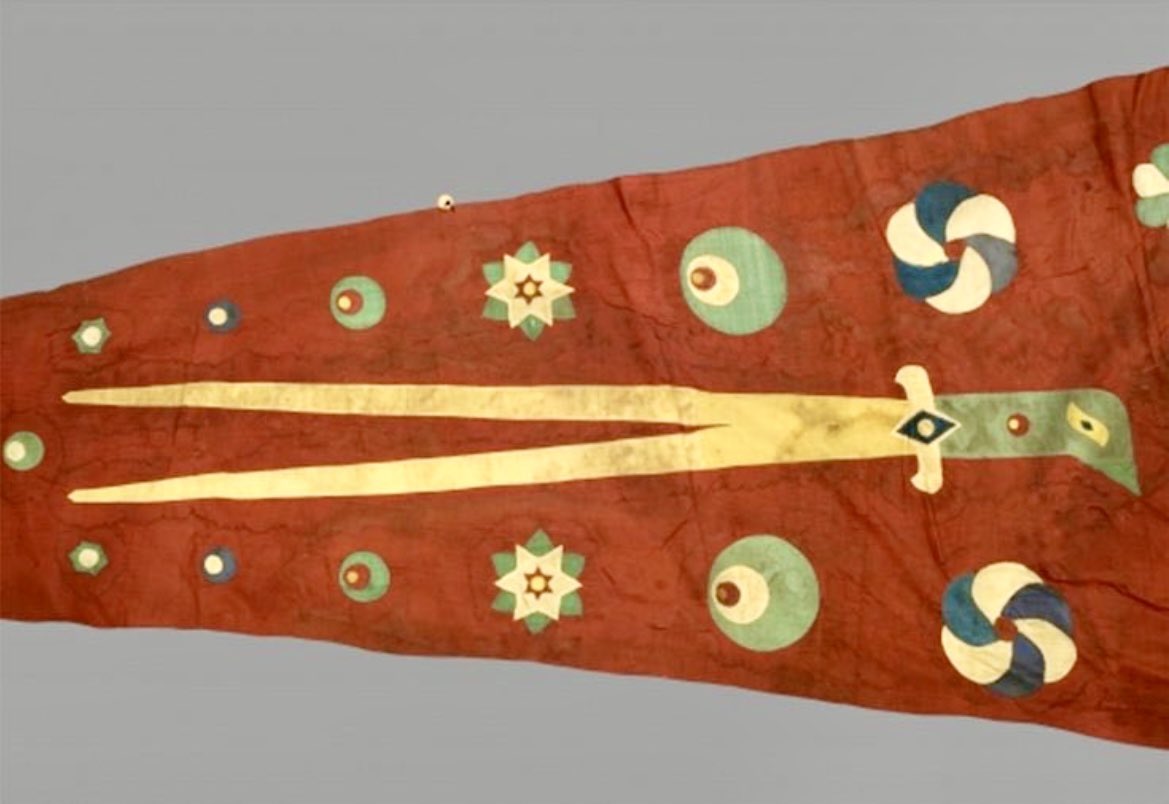 bektashiane's tweet image. 7 Ekim 1571 de yapılan #İnebahtı deniz savaşı sırasında batan gemilerinizden ,Haçlılar eline geçen Osmanlı Donanmasına ait sancaklarımız :
La feta illa ALİ ,La Seyfe illa Zülfikar.  
#yeniçeri #Bektaşi #levend #inebahtı #Donanma #Zülfikar #Bektaşilik