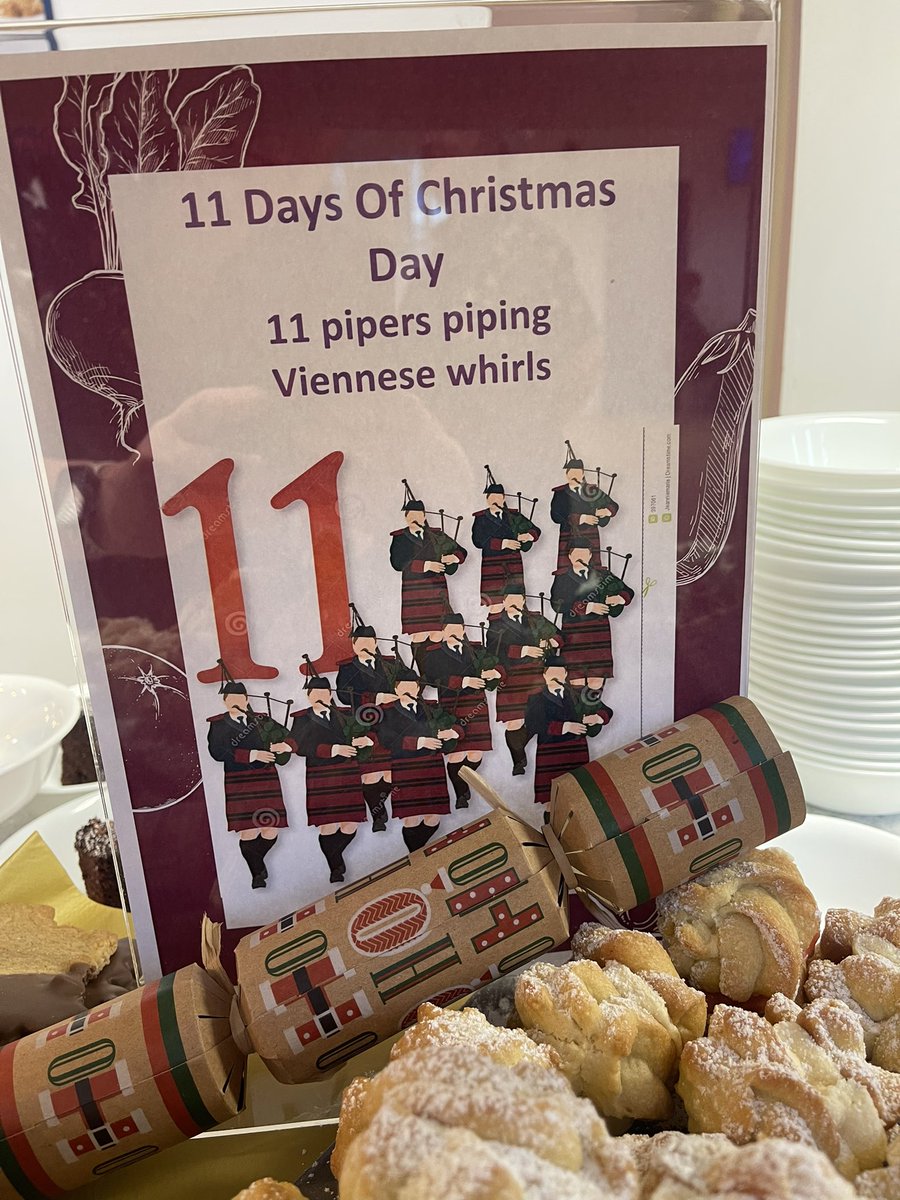 HoweHolroyd's tweet image. On the 11h day of Christmas my true love sent to me……
11 pipers piping a Viennese  whirl @JohnLyonHarrow @melrahaman @MaryMar89923871 @Milen42931651