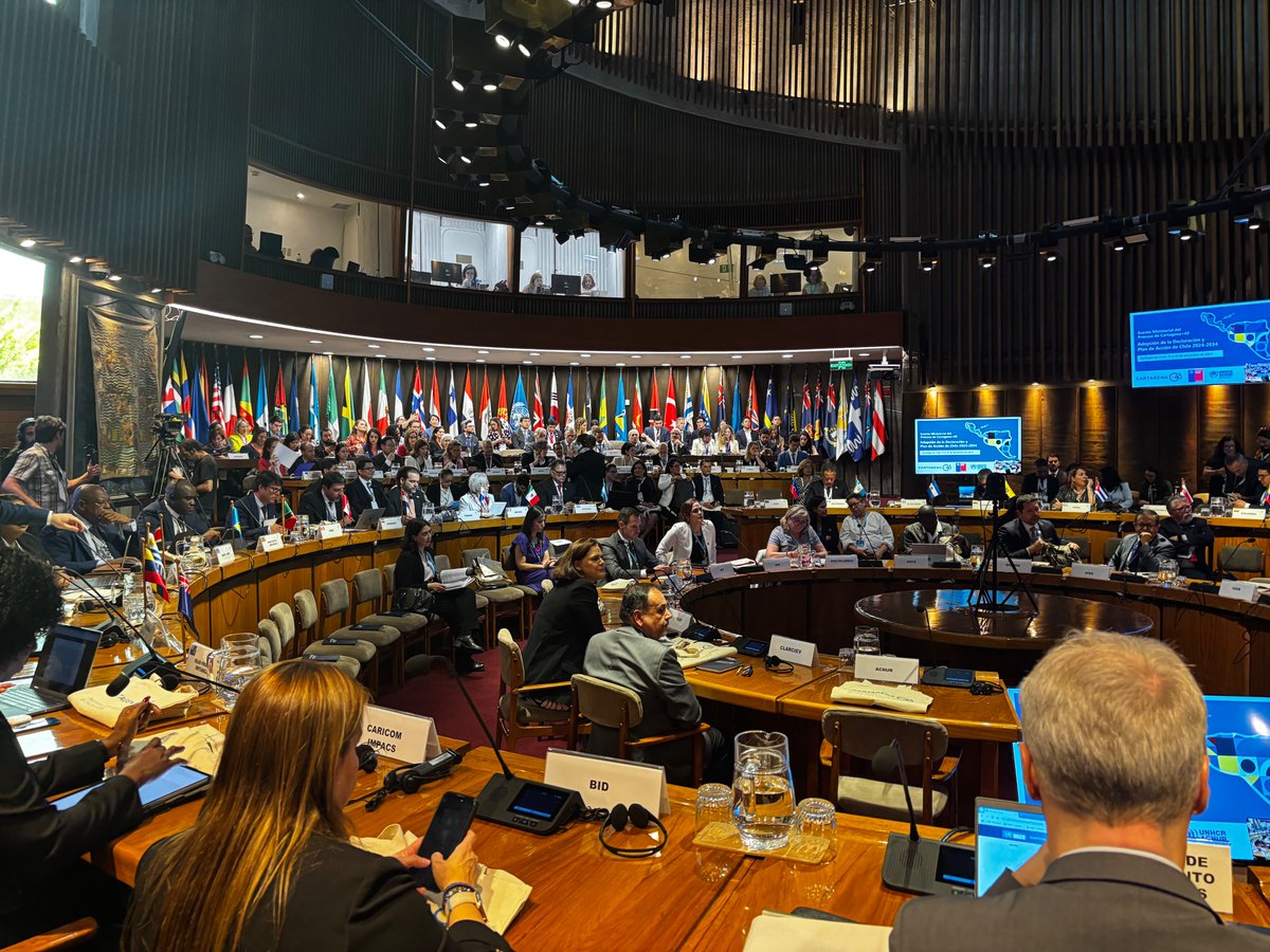 DDisplacement's tweet photo. "It is encouraging that #Cartagena40 has advocated for integrating one of the greatest challenges of the century: the adverse effects of climate change and disasters, and their impact on displacement"  – Filippo Grandi, @Refugees  #Cartagena40 #ClimateAction #Displacement 🌎 https://t.co/jhBVgvNtW8