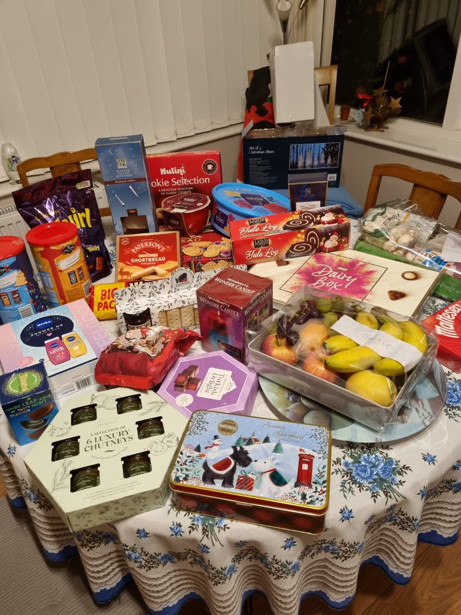 Emma Britton tweet media