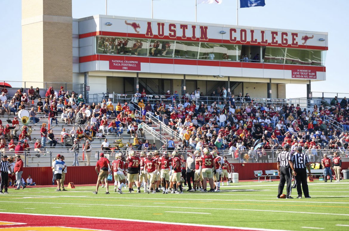 AGTG!! Blessed to receive my second offer from Austin College thank you <a href="/Coach_Love8/">George Love</a>!!!