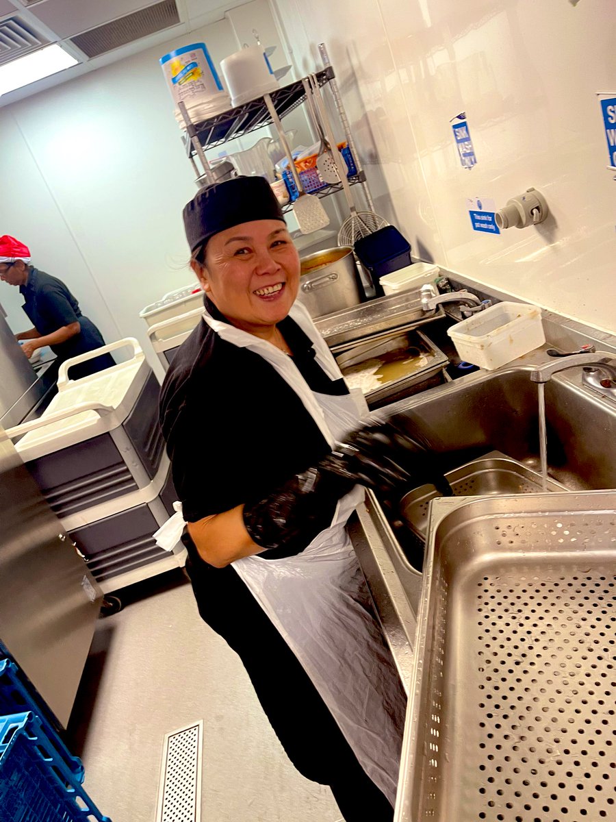 HoweHolroyd's tweet image. Christmas lunch day not forgetting the staff behind the scenes, who always keep the kitchen going  well done and thank you @melrahaman @MaryMar89923871 @Milen42931651