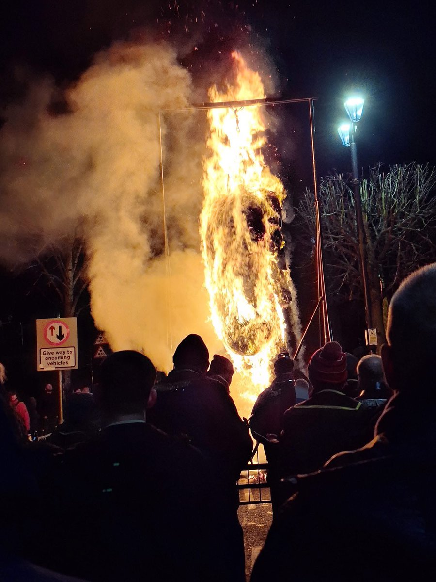 'Lundy the traitor' burnt this evening in the shadows of the famous Bishop gate.