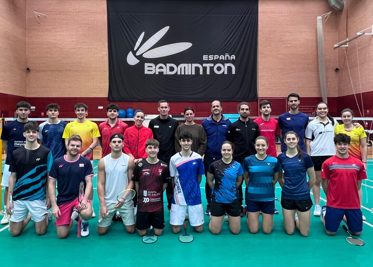 ‼️El bádminton avanza hacia la excelencia con la especialista <a href="/lorenatorres07/">Lorena Torres, Ph.D, MBA</a>

Unimos fuerzas de la mano de <a href="/deportegob/">CSD</a> para elaborar un diagnóstico integral sobre el Área Deportiva

OBJETIVO: lograr un Alto Rendimiento optimizado en el próximo ciclo

➕ badminton.es/news/157946/Lo…
