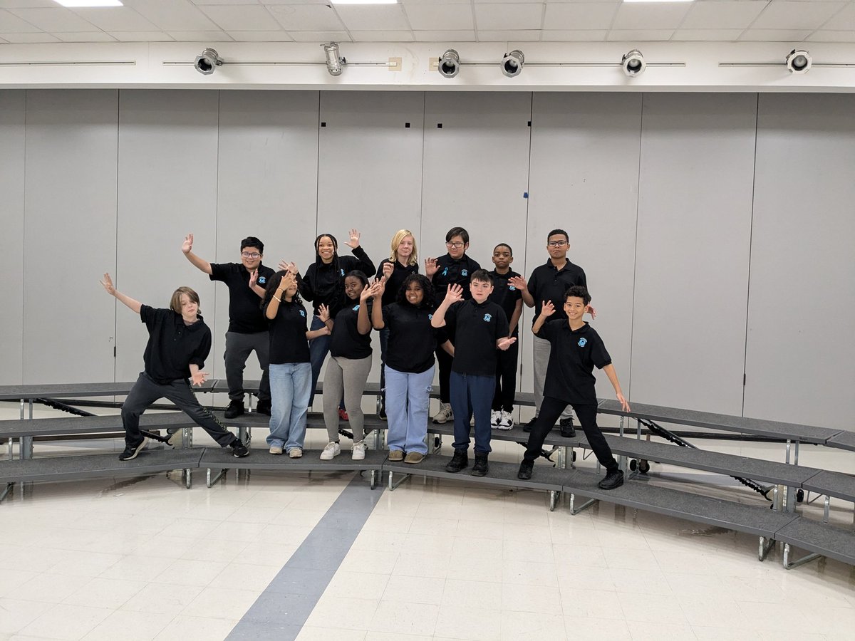 More picture day highlights from our awesome (and definitely never silly🥳) band students😁