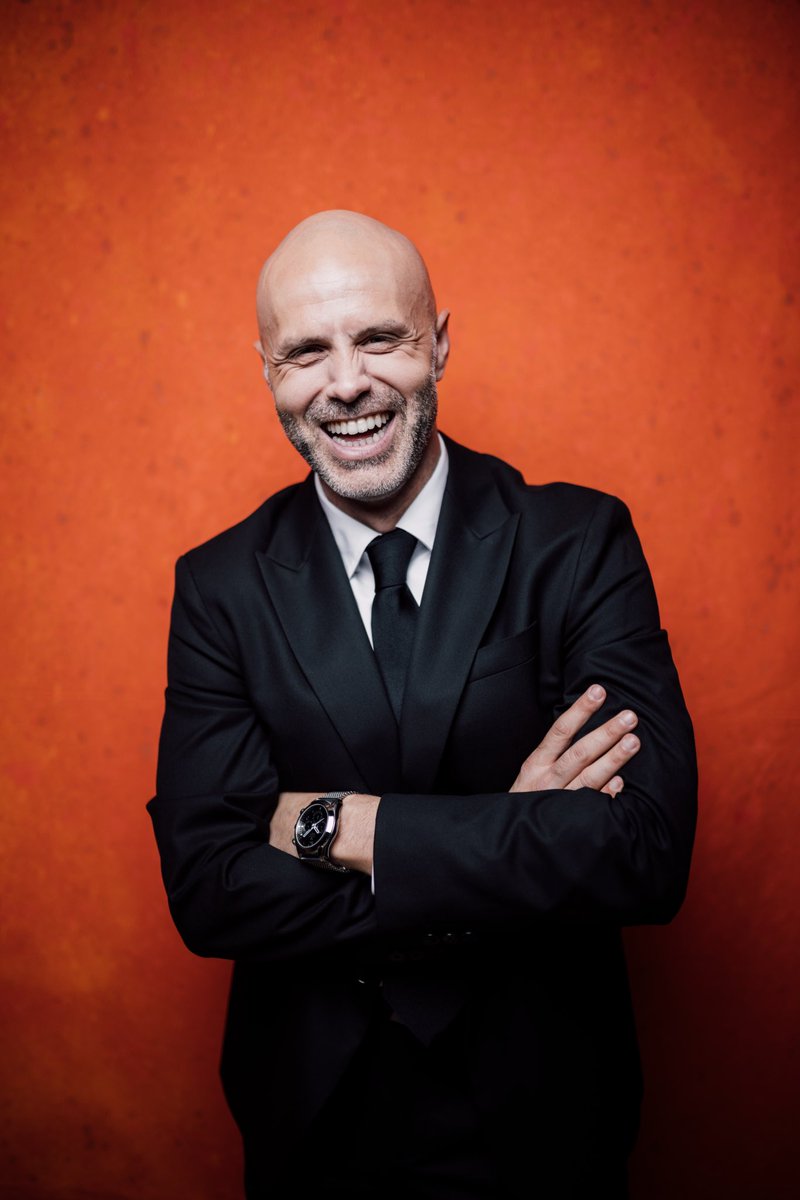 La gran <a href="/ClaraCarrasco_/">Clara Carrasco</a> me hizo estas fotos tan chulas durante la gala de clausura del <a href="/Festicinehuelva/">Festival de Huelva. Cine Iberoamericano</a> que tuve el honor de presentar.