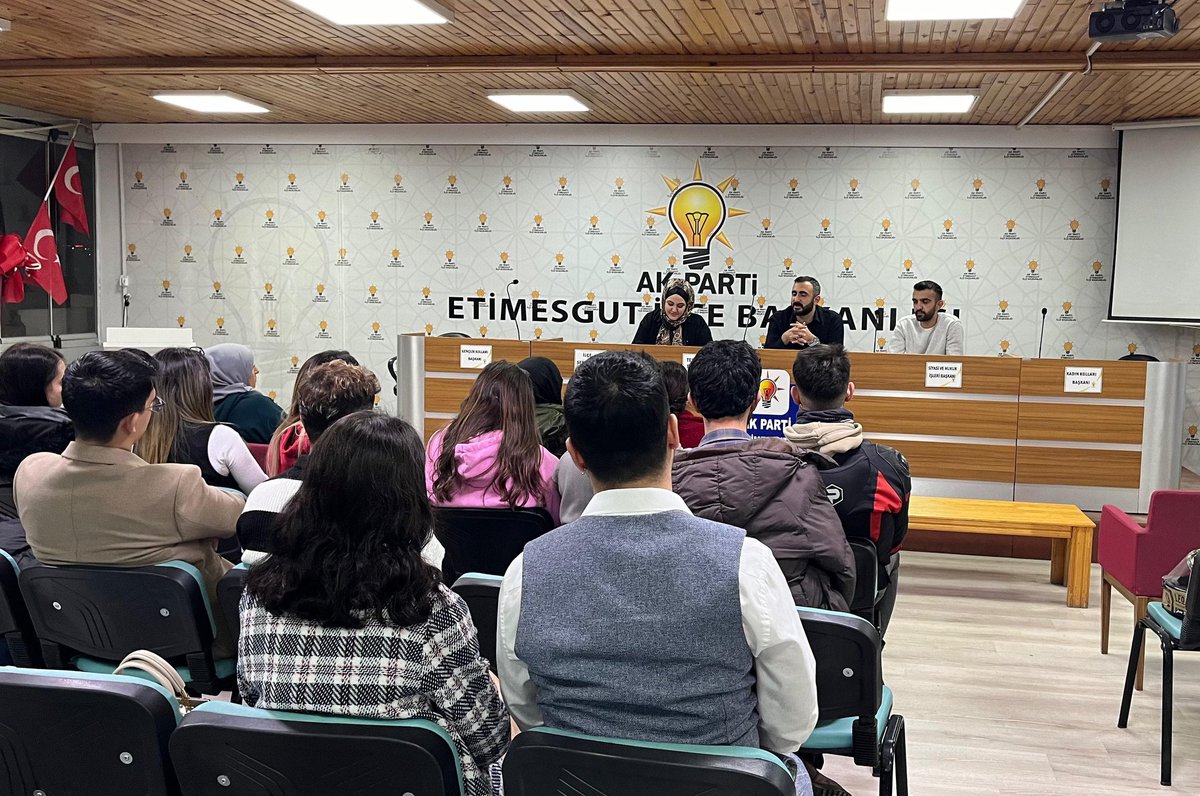 Haftalık olağan yönetim kurulu toplantımızı, Siyasi ve Hukuki işler Başkanımız Sn. <a href="/Rasidyatagan25/">Raşid</a> başkanlığında gerçekleştirdik.
<a href="/eyupkadirinan/">Eyyüp Kadir İnan</a> <a href="/avyusufibis/">Yusuf İBİŞ</a> <a href="/efedemirhann/">Ülkü Efe Demirhan</a> <a href="/yusufteceren06/">Yusuf TECEREN</a> <a href="/_emrecanklc_/">Emre Can Kılıç</a>