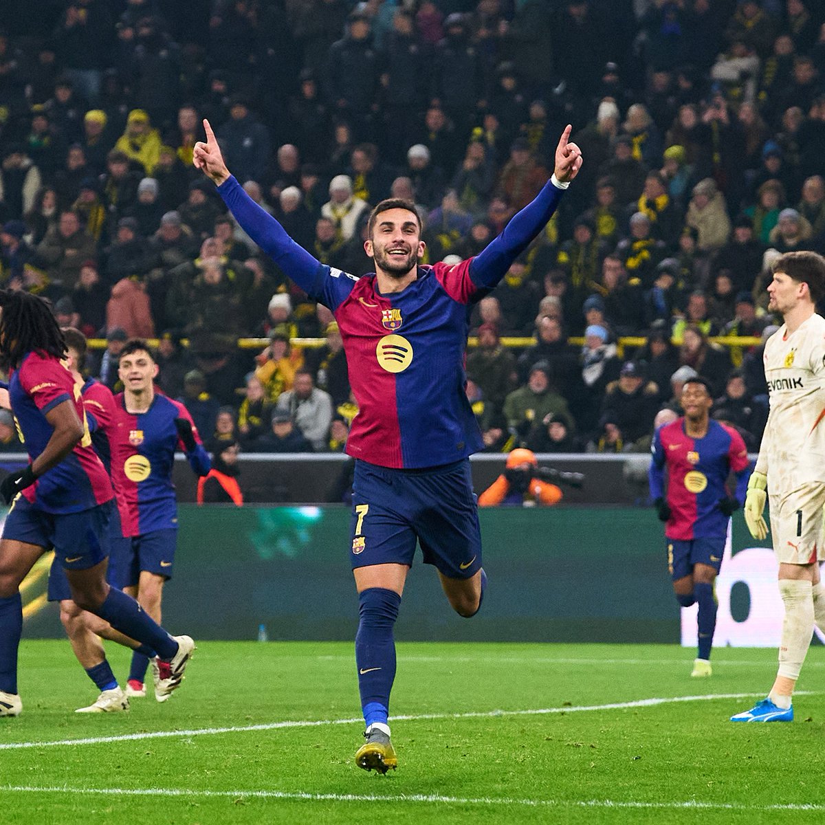 FC Barcelona tweet media