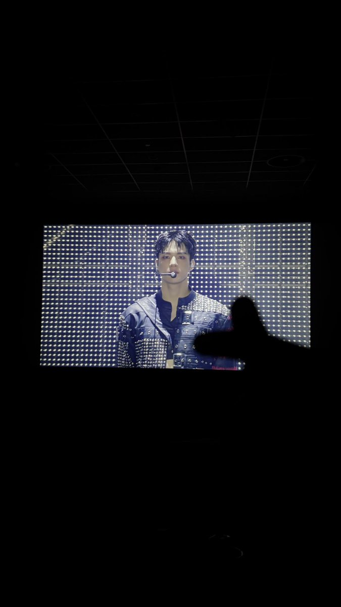 qnli11's tweet photo. #NCTDREAMINCINEMAS
#NCTDREAMMYSTERYLAB 

2024Dec.           2023Dec.          2022Dec

going into 2025 with the same boy  
i fell in love with ❤️.
Jeno you will be my love forever. https://t.co/pLiiVZ38Nx