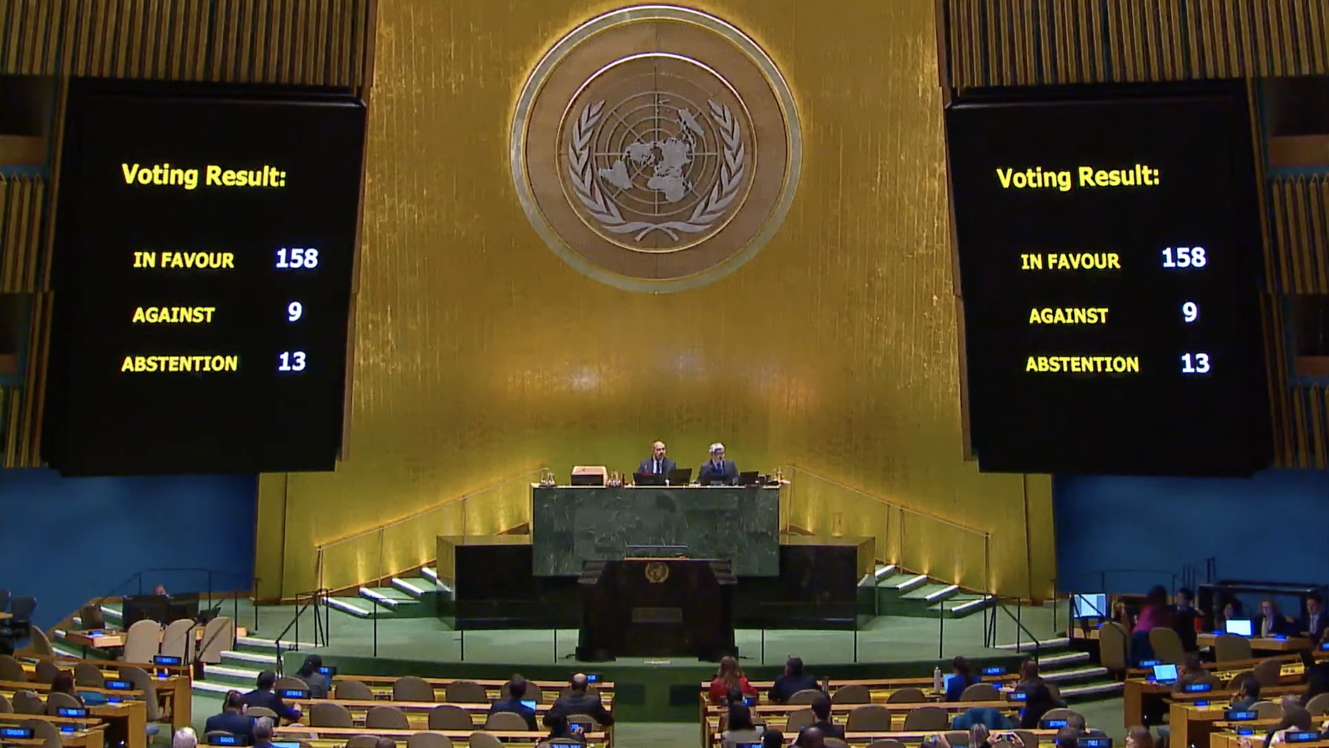 Foto: reprodução @UNNews Twitter | Resultado da votação na Assembleia-Geral da Onu