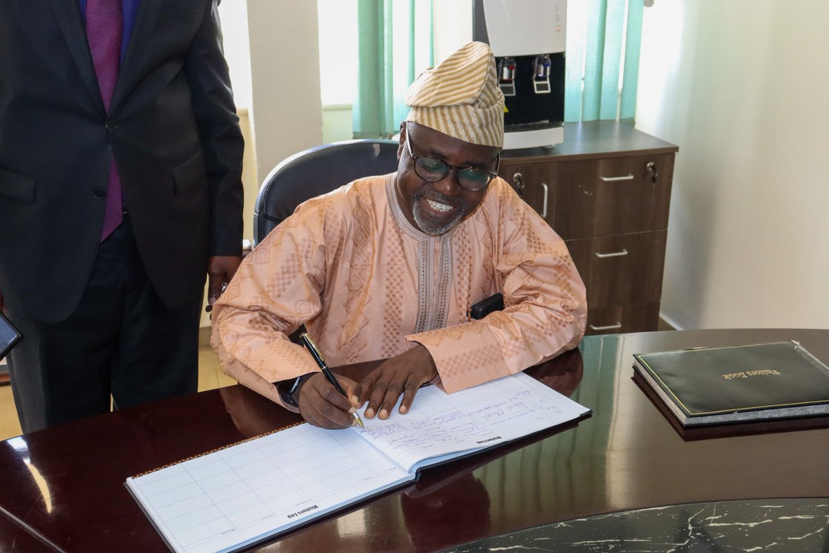 JMbesya's tweet photo. TechMindset Africa, SchoolTry, Ilorin University, and MUA signed a strategic MOU to revolutionize education with AI-driven solutions. Led by VCs Prof. Washington Okello (MUA) and Prof. Wahab Egbewole (Ilorin), this partnership empowers students through innovation! https://t.co/EbZPtf0a6z