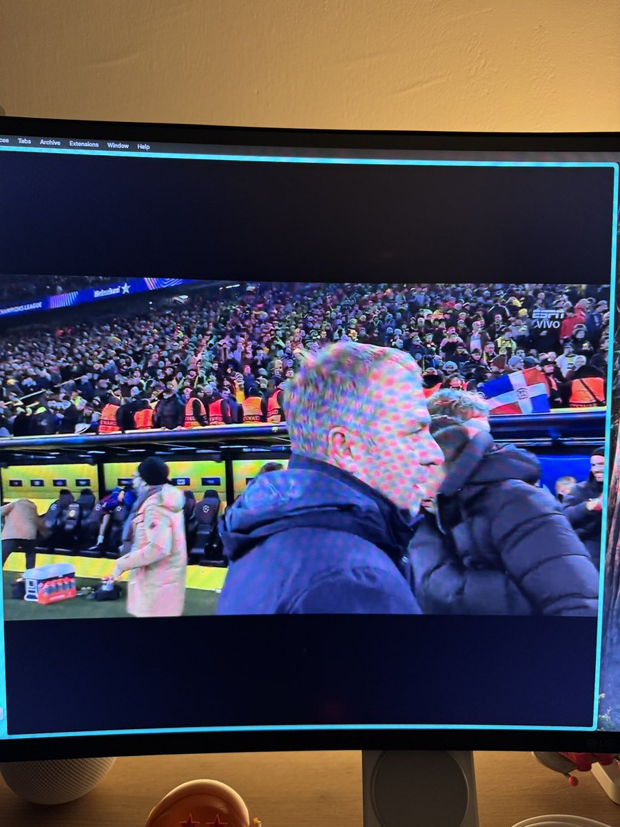 CCR8's tweet photo. Te vimos hermano 🇩🇴#BarcaDortmund #espn
#champions https://t.co/hx3tuQe8Ja