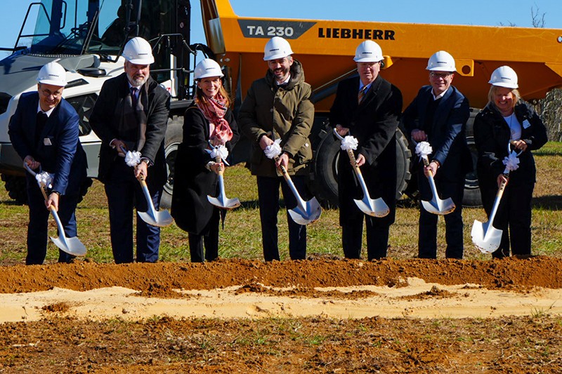 Liebherr celebrated a significant milestone with the groundbreaking of its new state-of-the-art logistics center in Tupelo, Miss. 

More details: ow.ly/YheH50UpfP9