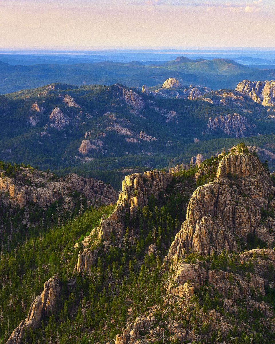 OutdoorAdvanced's tweet photo. 🏞️  Happy International Mountain Day! A perfect day to spend it outside near nature's masterpiece. https://t.co/08wLcHNBEX