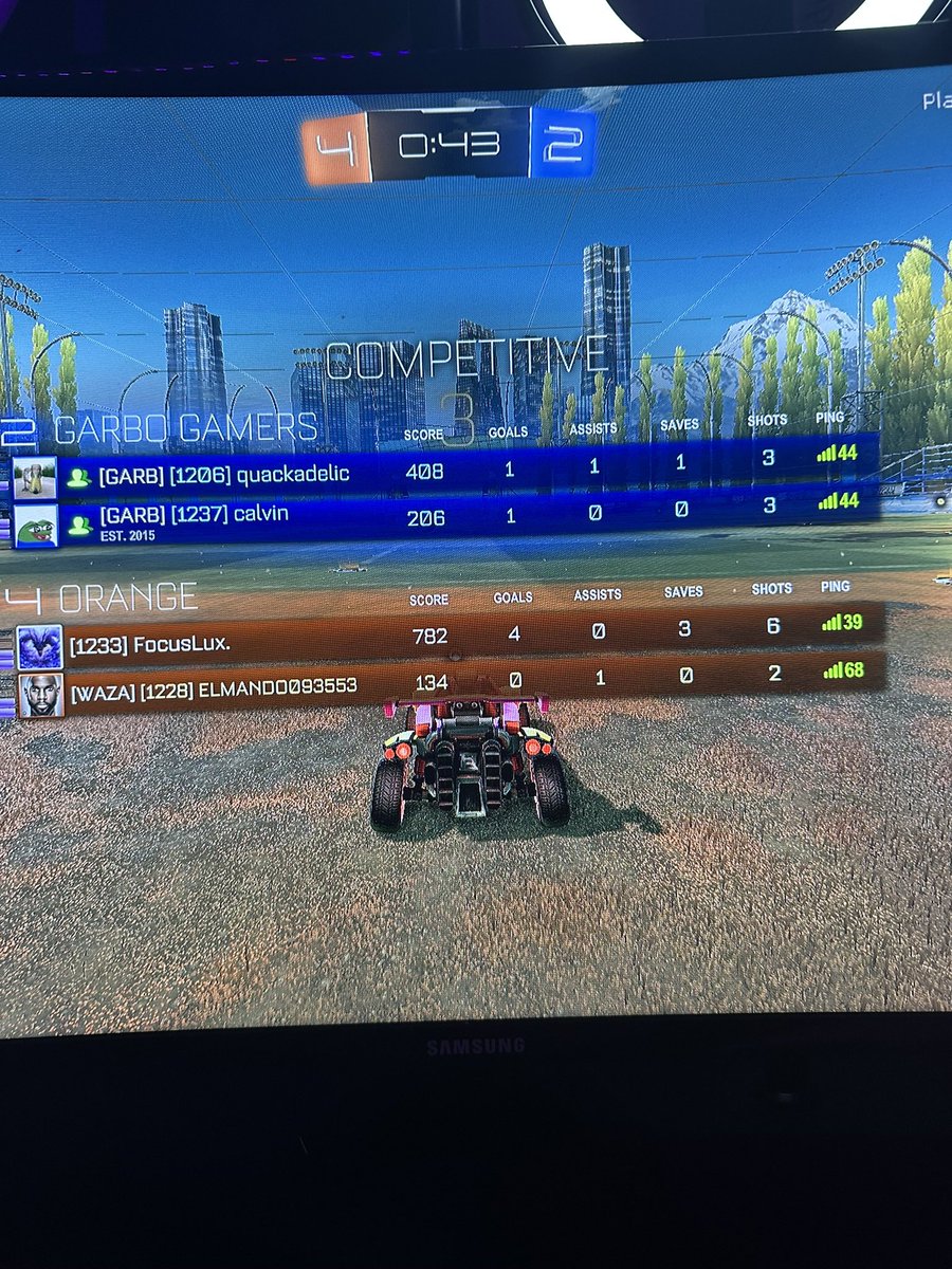 FocusLux tweet media