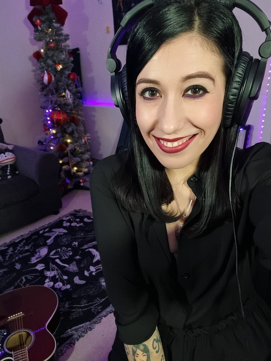MillieMayMusic's tweet photo. Thank you to those of you who joined me today. Sorry about the technical difficulties at the end 🫨 I'll be back on again tomorrow from 5pm BMT #TwitchStreamers https://t.co/W692XIAw9Z