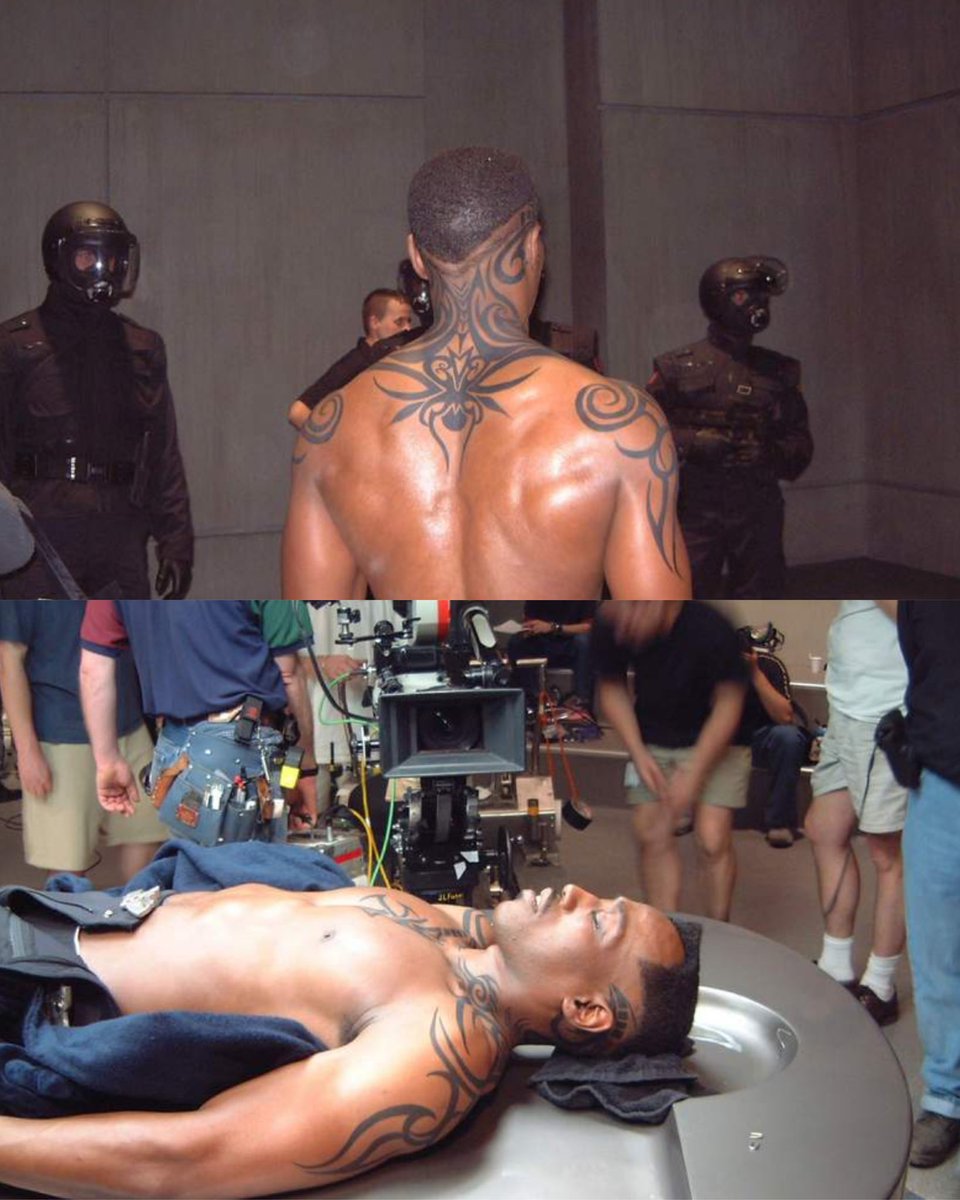 BelovedBluv's tweet photo. BTS Shot of Wesley Snipes on Blade II 2000, directed by Guillerfmo del Toro. https://t.co/7IeqhjhiAp