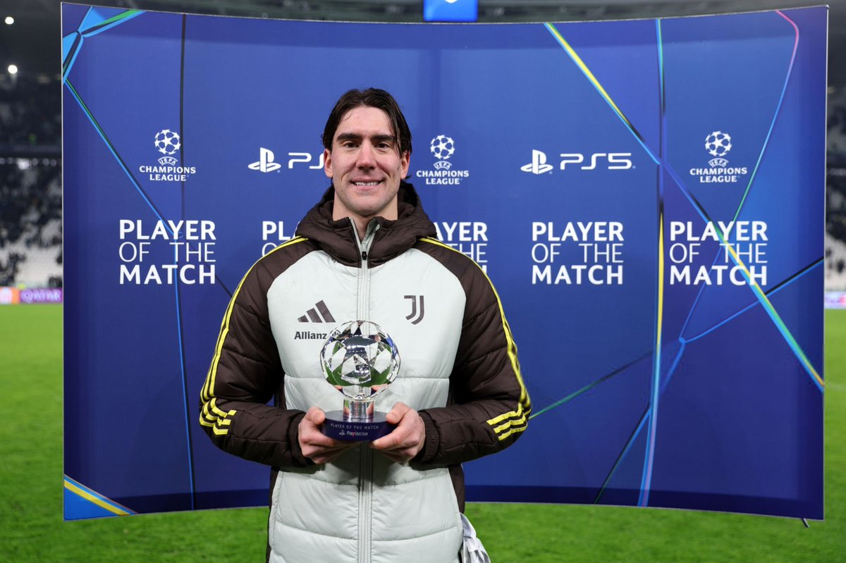 ActuFoot_'s tweet photo. 🚨 OFFICIEL ! Dusan Vlahovic 🇷🇸 est élu 𝗛𝗢𝗠𝗠𝗘 𝗗𝗨 𝗠𝗔𝗧𝗖𝗛 après Juventus - Manchester City ! ⭐️ https://t.co/XImu28cJzW