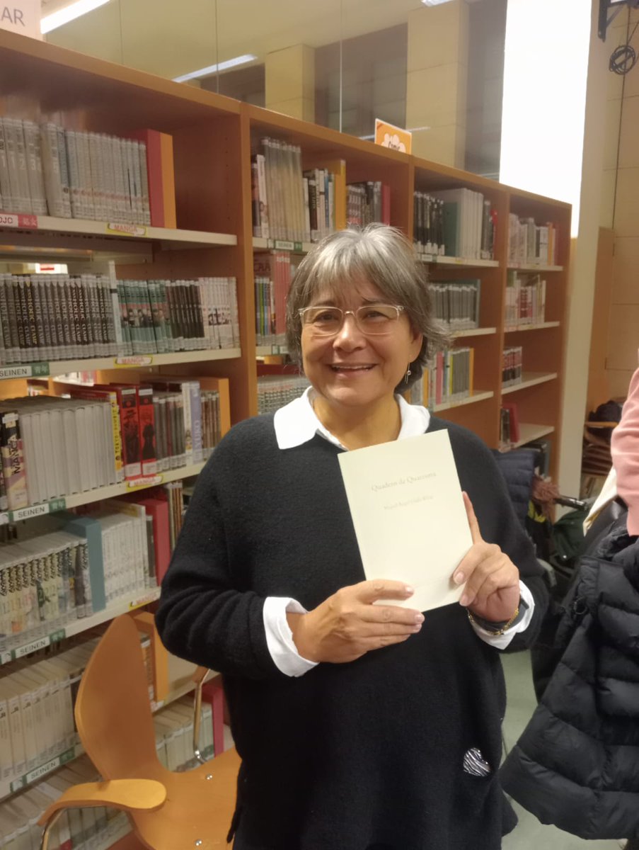 HomesPer's tweet photo. Paraules, poesia, música, poetes i públic  que omplien la @BiblioCanSales on en Miquel Àngel Lladó Ribas ha presentat el nou llibre "Quadern de Quaresma" de @ElGallEditor i acompanyat de precioses paraules de l'escriptora Rosa Planas https://t.co/LOYHNNW8A4