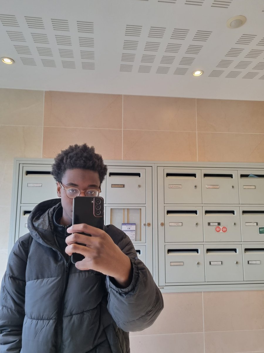 🏴 tweet media