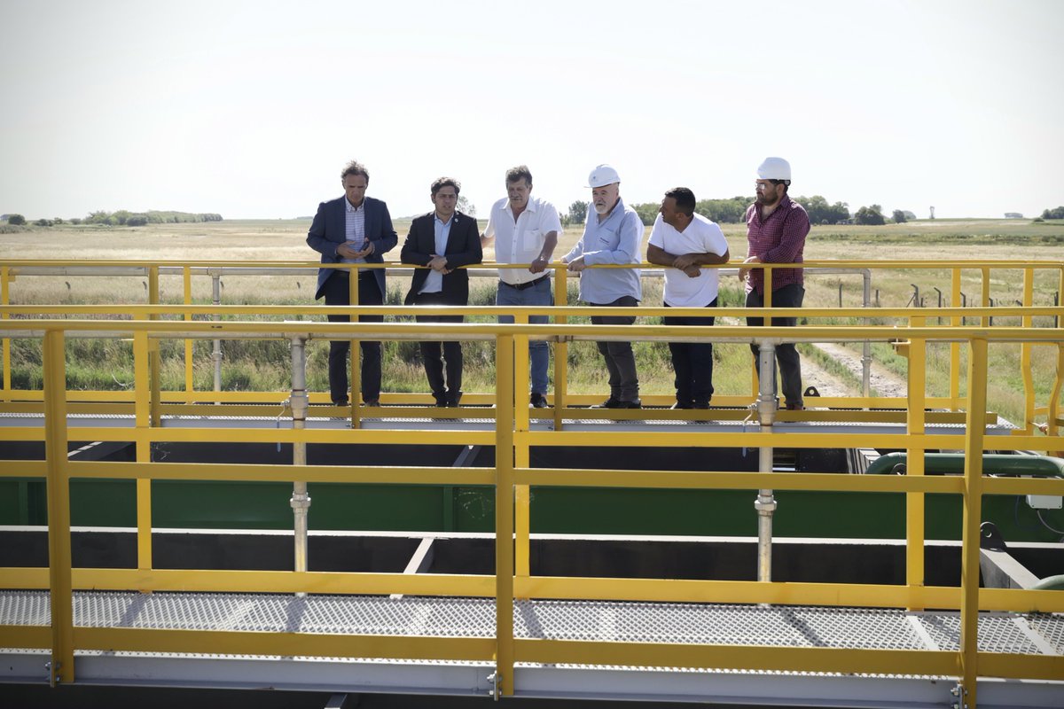 Hay miles de familias del interior de la provincia que sin Estado se van quedando sin oportunidades de vivir mejor. Todos los bonaerenses tienen los mismos derechos sin importar dónde vivan y nosotros estamos para garantizarlos.

#ObrasQueTransforman