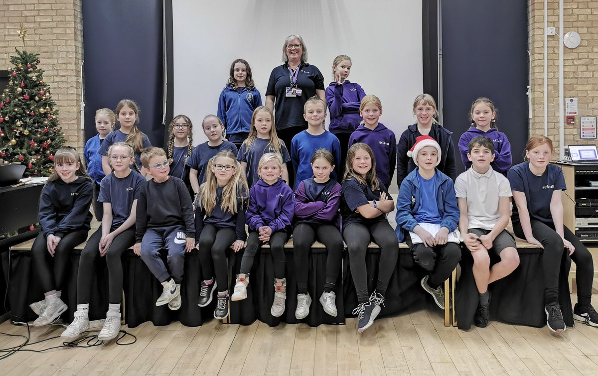 SCarrClasses's tweet image. Well done to all our SCAMP musicians and club performers for an amazing Christmas assembly at @buryprimary Super proud of you all 🎶