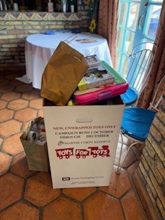 ArizonaCPCUs's tweet photo. Thank you for joining us at the final Chapter meeting of the year @AuntChiladas on 12/11! 

Thank you for your generosity in donating toys for @ToysForTots_USA as well!🎄🎁

#azcpcu #CPCUSociety https://t.co/X8TCimYpqr