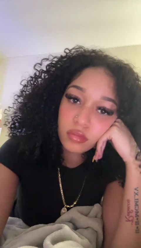 ayeitzaura's tweet image. 10/10 🖤